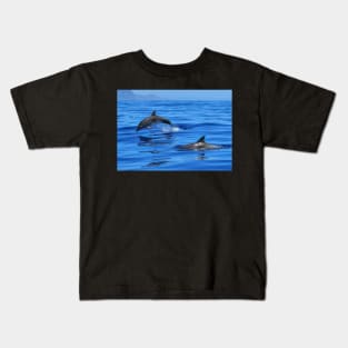 BLUE OCEAN DOLPHINS CRUISING DESIGN Kids T-Shirt
